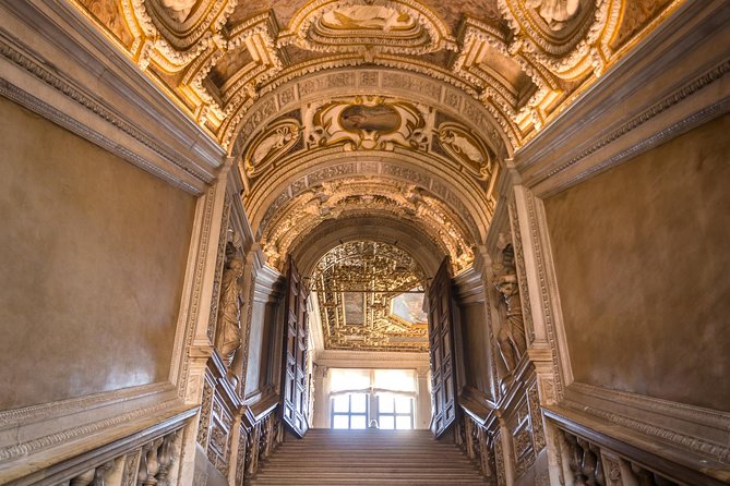 Venice's Best: Basilica, Doge's Palace, Gondola & History Gallery - Should you book Venice’s Best?