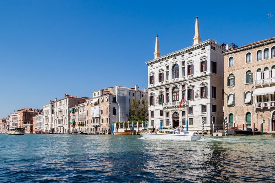 Venice: Shared Gondola Ride Across the Grand Canal - Passing the Rialto Bridge