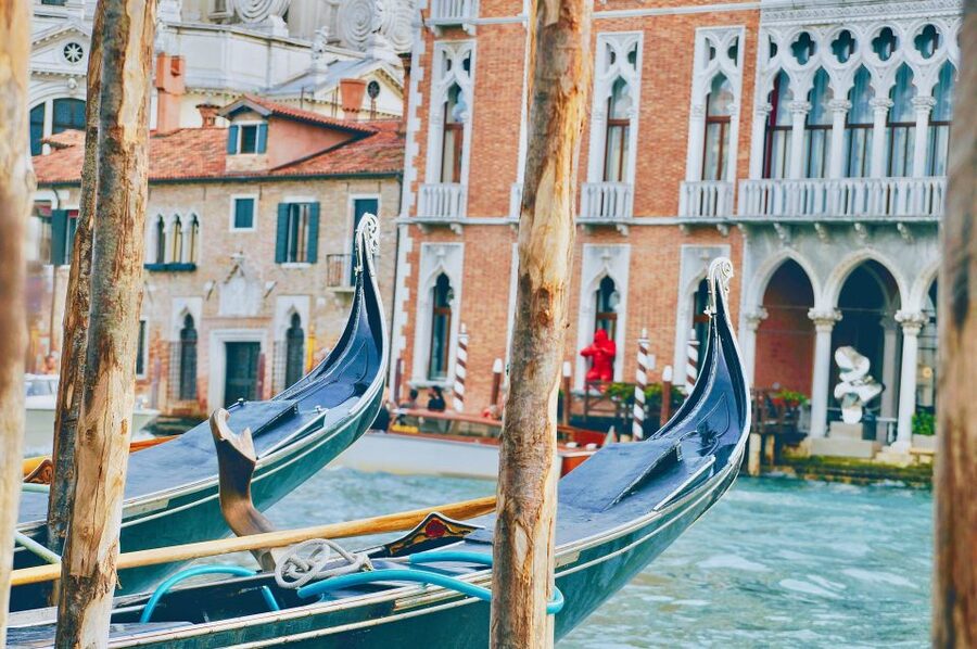 Venice: Shared Gondola Ride through the Lagoon City - La Fenice and the final stretch toward Punta della Dogana