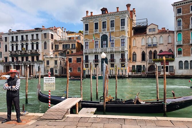 Venice Sightseeing Small Group Walking Tour with a Local Guide - Marco Polo’s house and the city’s human stories