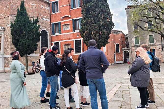 Venice Sightseeing Small Group Walking Tour with a Local Guide - Finishing at Piazza San Marco