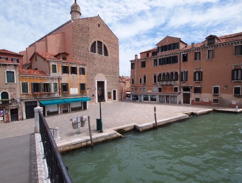 Venice: Sightseeing Tour with a Local expert - Basilica dei Frari and Titian’s tomb