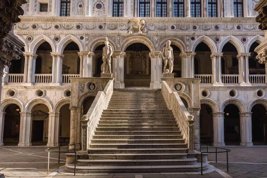 Venice: St Mark's Basilica, Doge Palace, & Bell Tower Option - Crossing the Bridge of Sighs