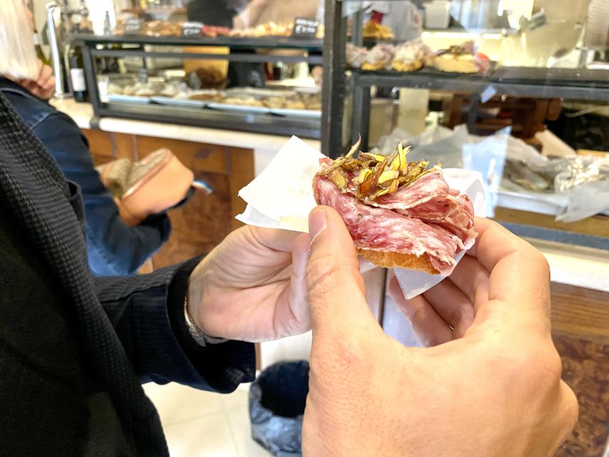 Venice: Street Food Tour with a Local Guide and Tastings - Rialto Market: choose the morning if fish matters