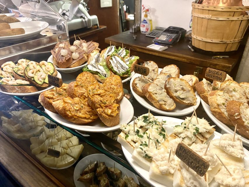 Venice: Street Food Tour with a Local Guide and Tastings - Campo San Polo and Frari Basilica