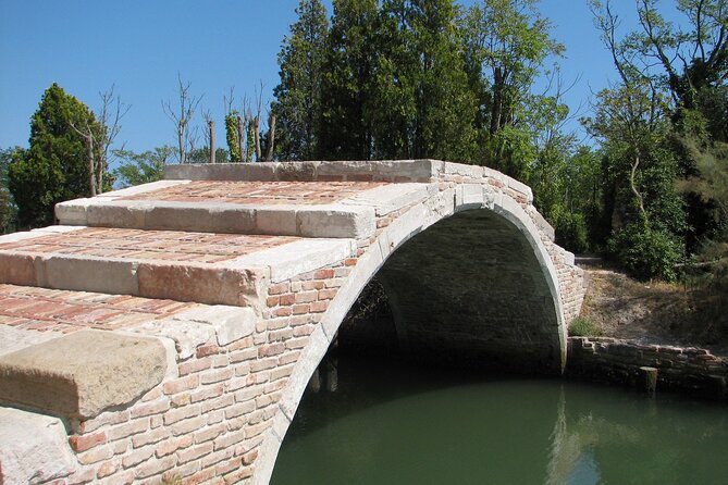 Venice: The Islands of the Lagoon Guided Tour - Murano: glass, furnaces, and shopping