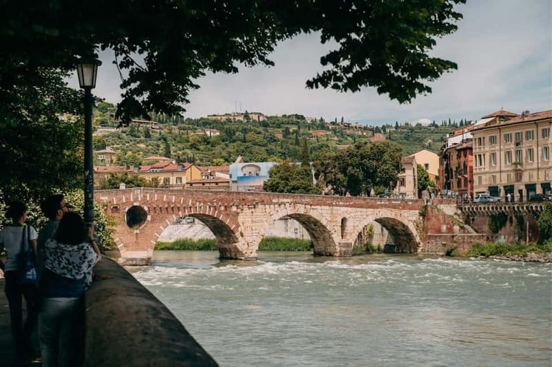 Verona: Classic and Hidden Gems Bike Tour - Roman Verona and the Ponte Pietra