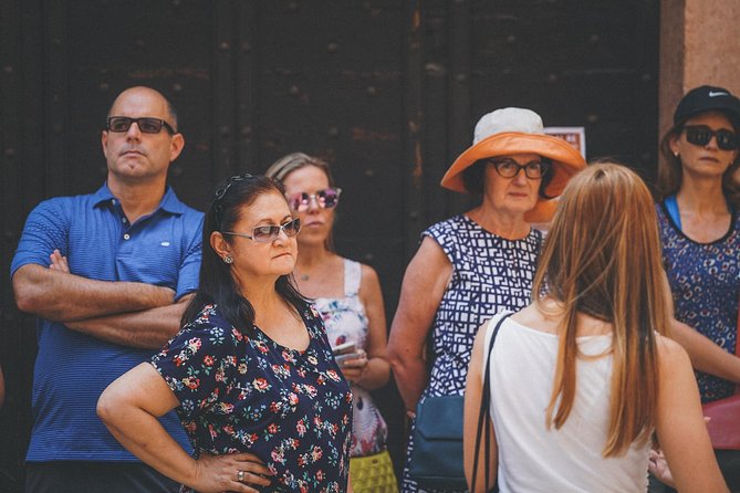 Verona Highlights Walking Tour in Small-group - The guide style and small-group experience