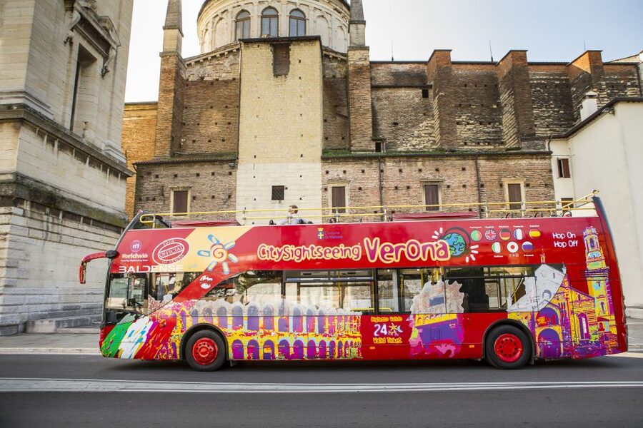 Verona: Hop-on Hop-off Tour 24 or 48-Hour Ticket - Five things to know before you board