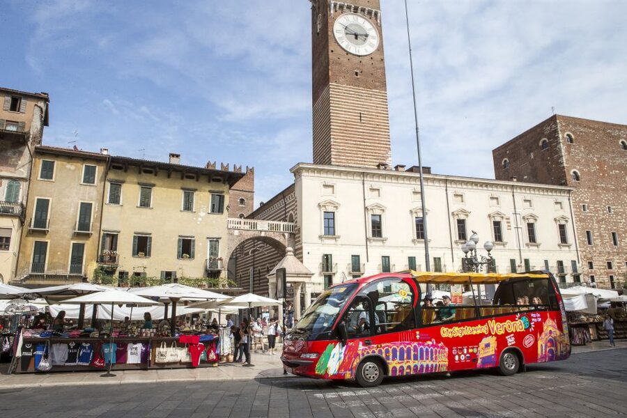 Verona: Hop-on Hop-off Tour 24 or 48-Hour Ticket - Who should book this tour?