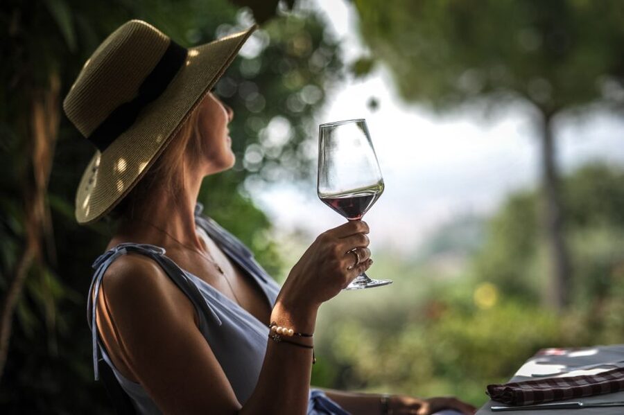 Verona: Wine Tasting with Snacks and Panoramic Views - Staying after the formal tasting