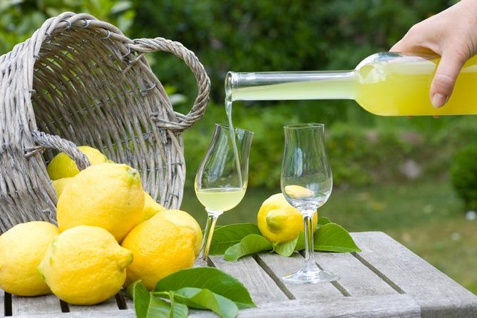 Walking Food Tour in Sorrento w/ Limoncello Factory Lemon Grove - Starting at Piazza Tasso